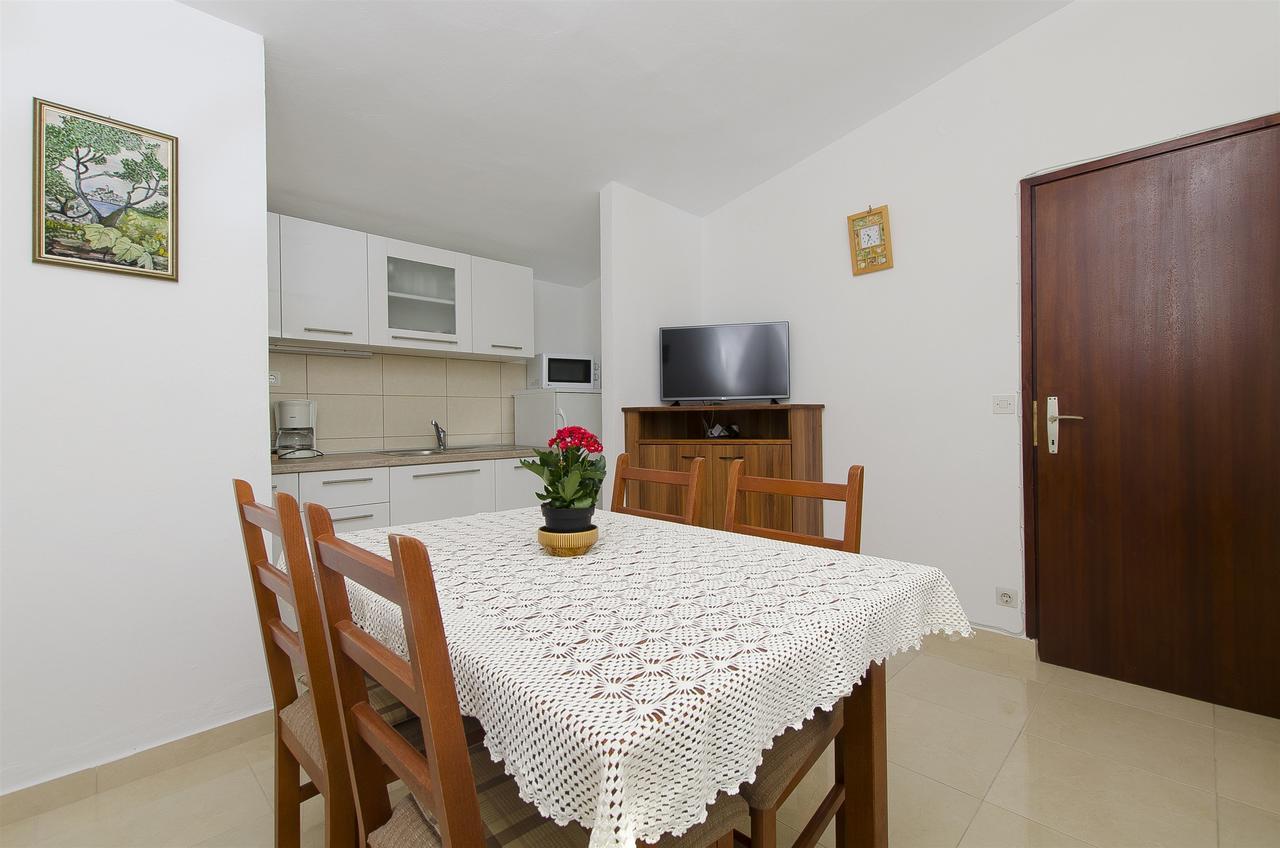 Apartment Josipa Primošten Buitenkant foto
